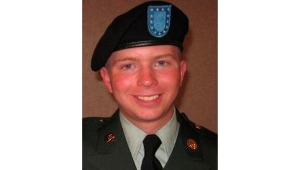 cheats/2011/07/04/manning-considered-changing-genders/bradley-manning-wikileaks-cheat_tbcszx