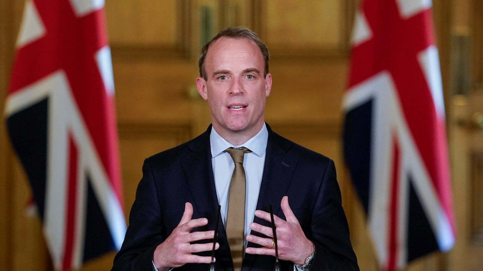 2020-05-18T000000Z_175438520_RC24RG94BQFV_RTRMADP_3_HEALTH-CORONAVIRUS-BRITAIN-BRIEFING_kx9cqi