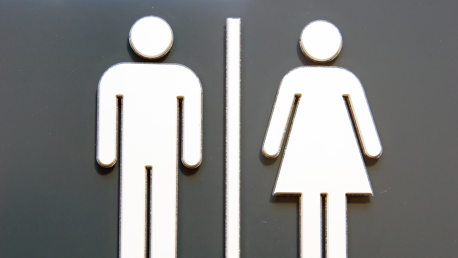 articles/2014/08/19/michelle-duggar-is-making-transphobic-robocalls/140819-crocker-transgender-tease_fc7is4