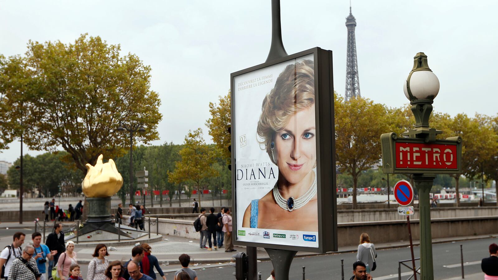 articles/2013/09/30/diana-movie-ad-posted-at-entrance-to-pont-d-alma-tunnel-where-she-died/130930-diana-poster-sykes_ojn1h8
