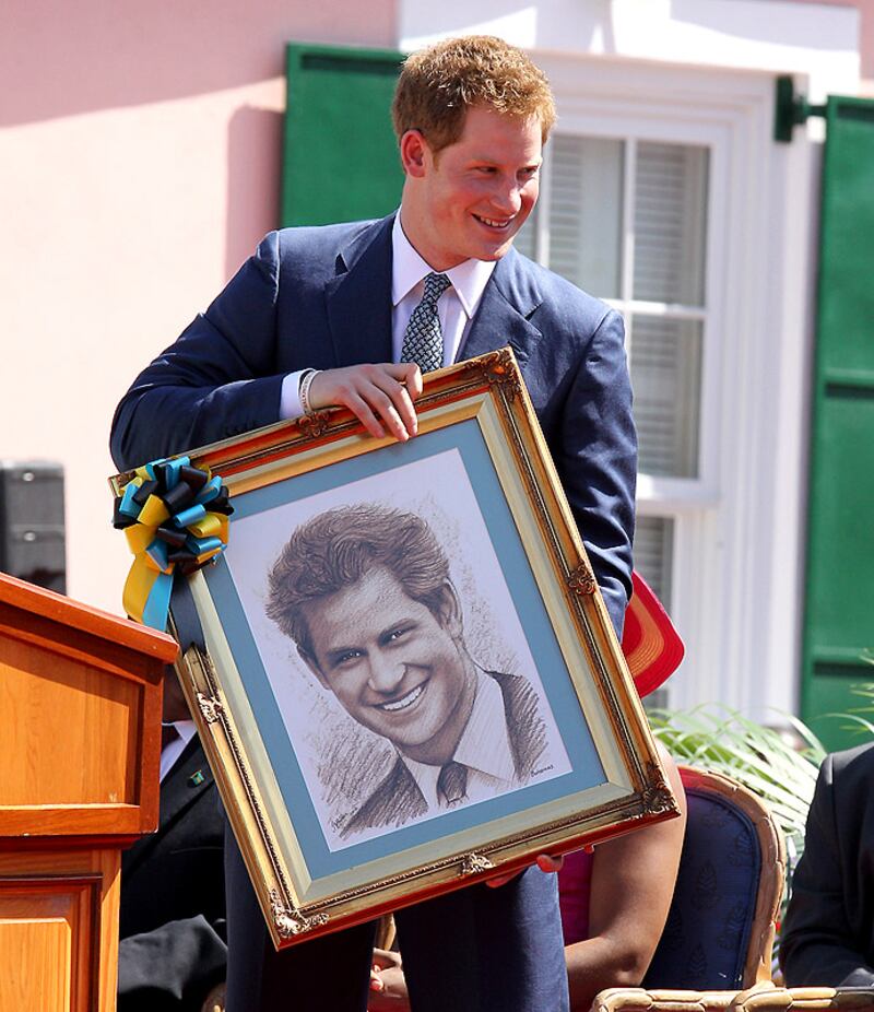 galleries/2012/03/06/prince-harry-on-tour-photos/GAL-harry-bahamas-07_t7uhc8