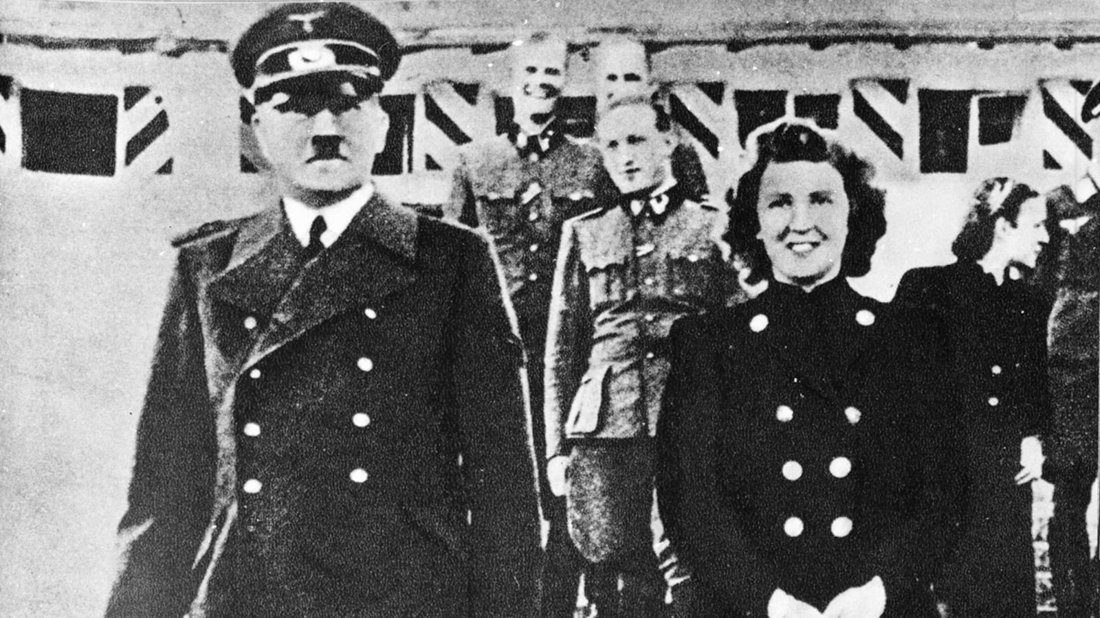 articles/2011/11/10/new-biography-explores-the-life-and-myth-of-eva-braun/eva-braun-biography-roberts_twxzpe