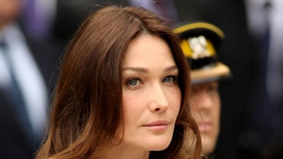 cheats/2011/02/01/carla-bruni-no-longer-feels-left-wing/carla-bruni-4_i7bf3i