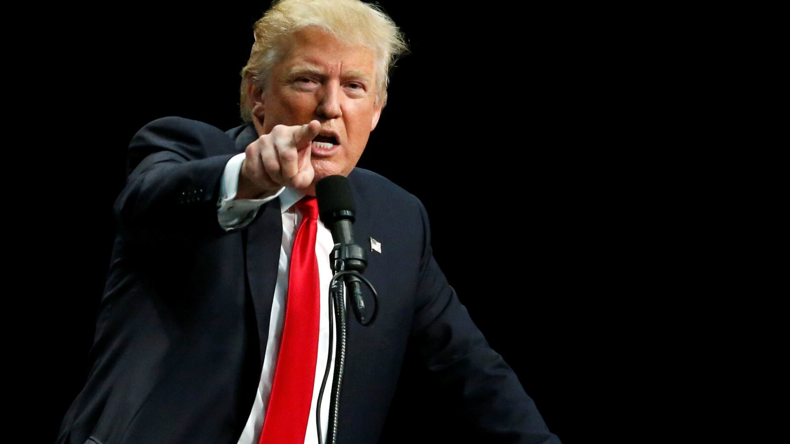 cheats/2016/05/30/trump-slams-independent-candidate-speculation/160530-trump-kristol-cheat_gjn2yo