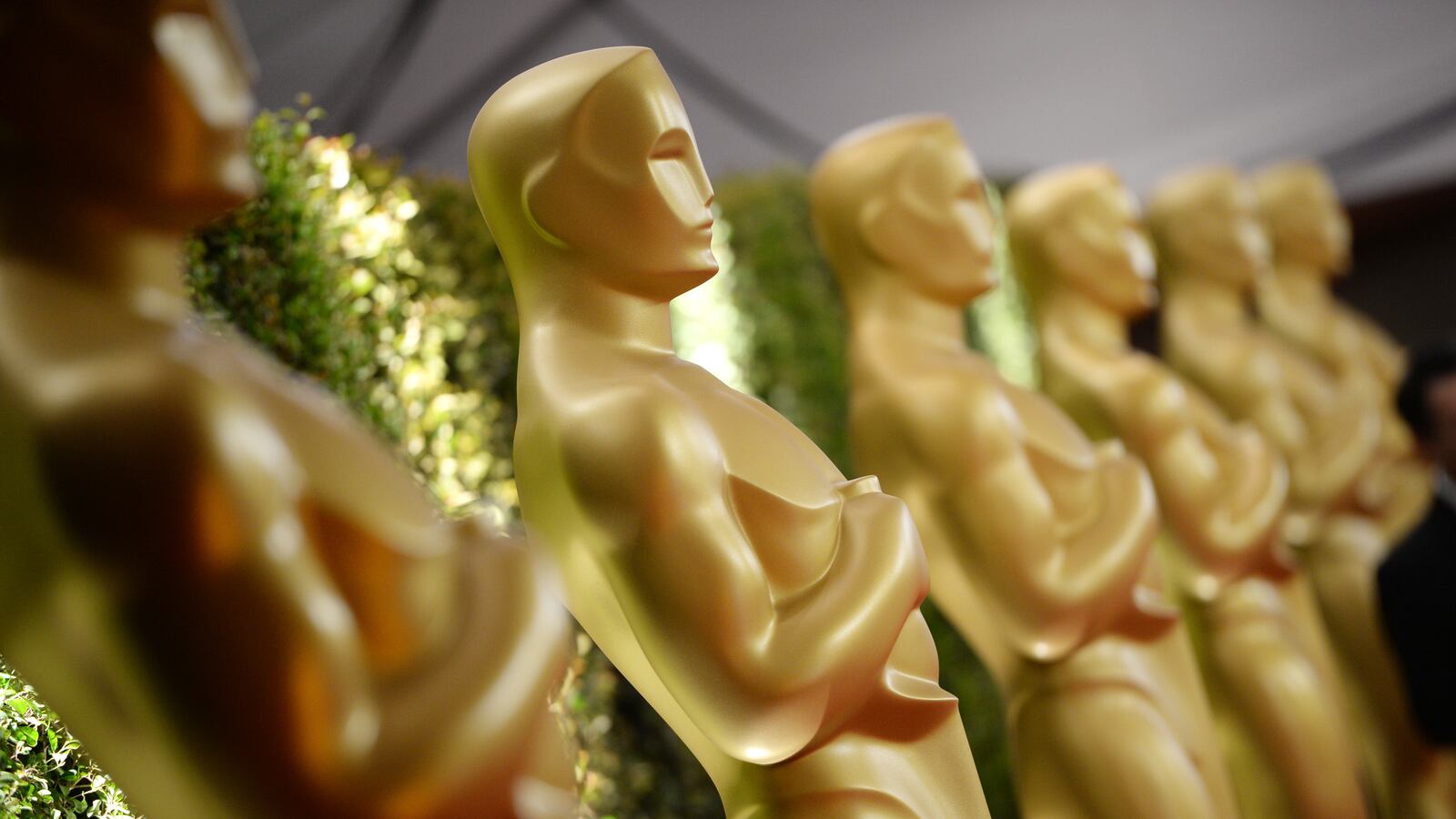 articles/2014/01/17/the-ultimate-cheat-sheet-to-the-oscar-nominations/140116-oscar-noms-cheat_uxme4j