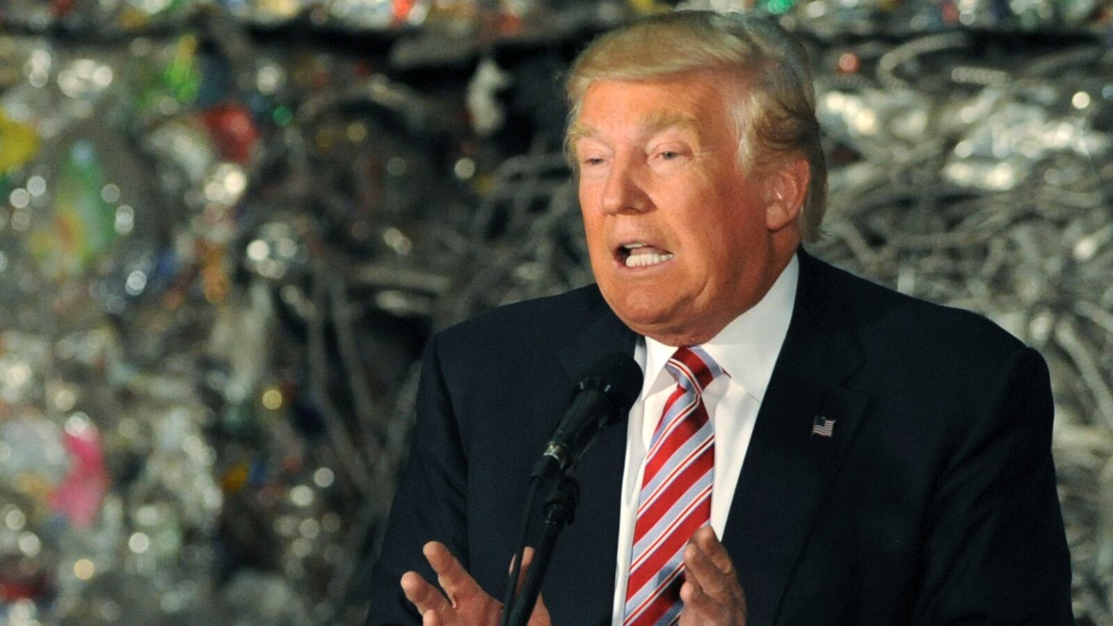 articles/2016/06/28/trump-is-his-trade-policy-s-worst-nightmare/160628-mak-donald-trump-tease_zb8e1r