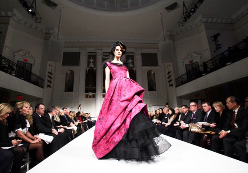 galleries/2010/02/17/fashion-week-day-7/fashion-week-wrap-5---oscar-de-la-renta_kw3sg8