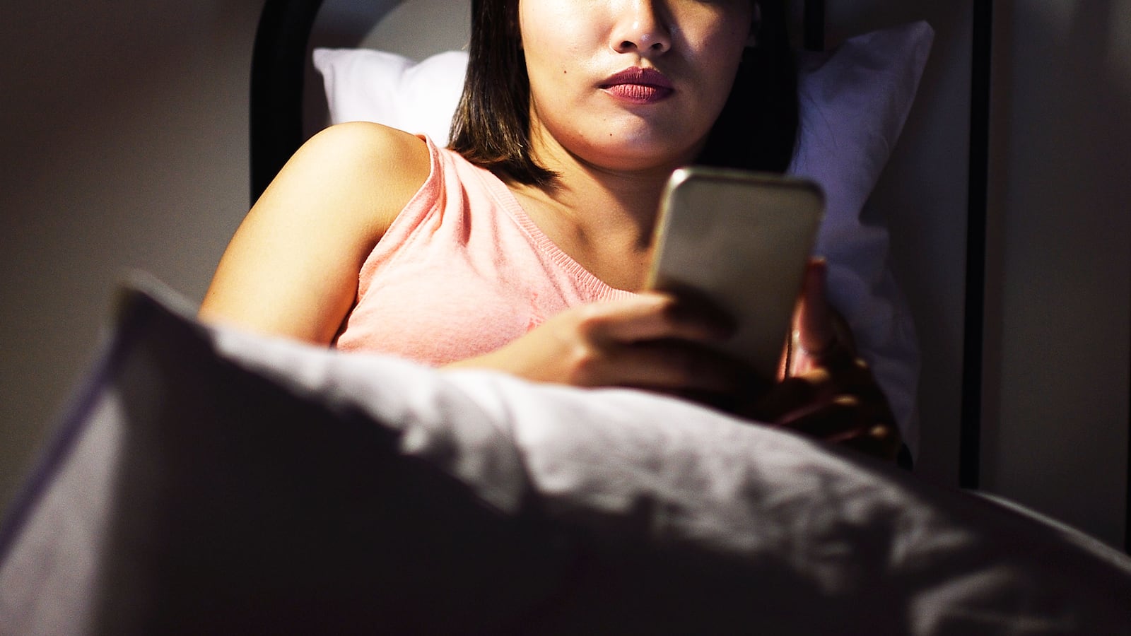 201113-frias-dating-tease_qhrplv