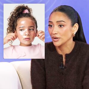 Shay Mitchell and Rini Kids’ Skincare face mask.
