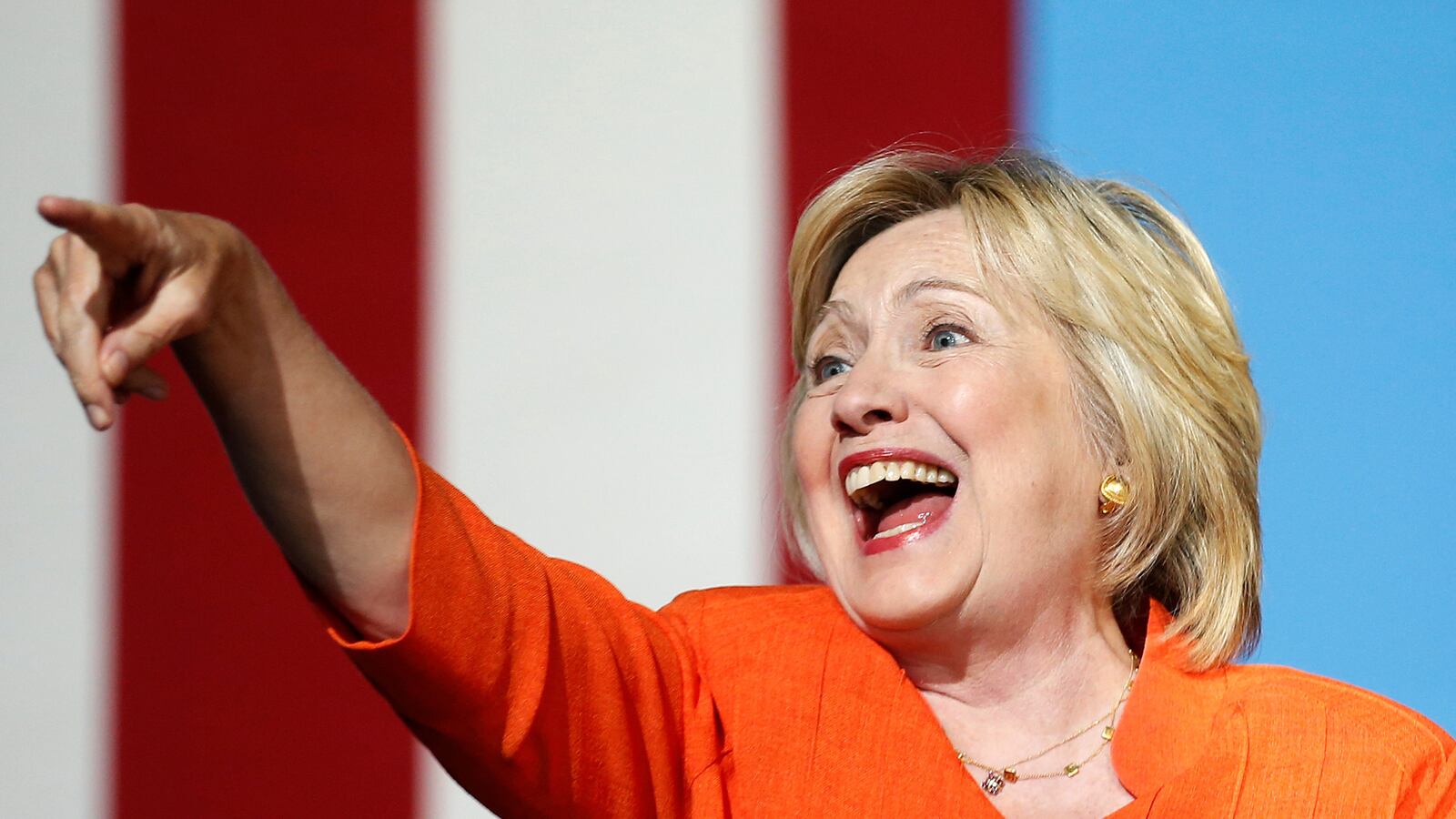 articles/2016/08/22/hey-giuliani-google-can-t-diagnose-hillary-clinton/160822-saunders-clinton-google-tease_hraoub