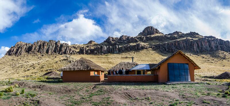 articles/2013/12/02/put-down-that-cashmere-there-s-a-new-luxury-wool-in-town/131201-alpaca-embed2_zqxnfj