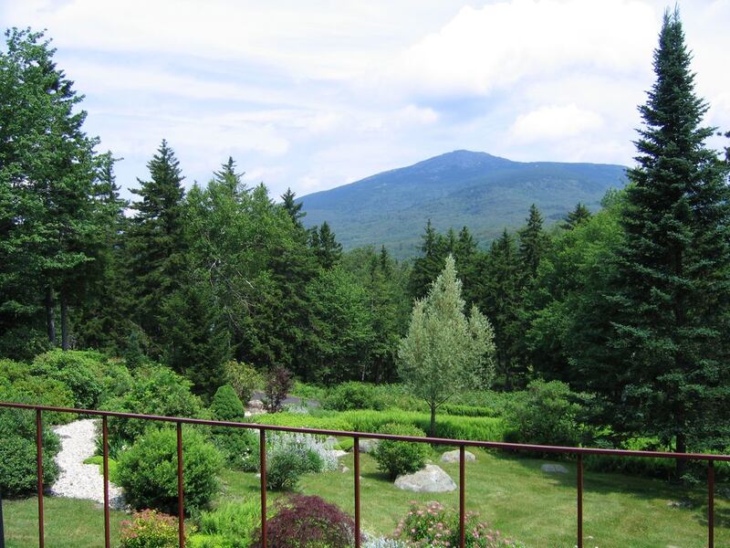 191106-mcnearney-omg-i-want-to-rent-this-house-new-hampshire-10_qjtr13