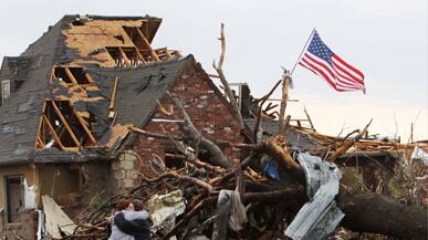 cheats/2011/05/25/joplin-woman-dies-of-heart-attack/woman-dies-when-told-of-dads-death-joplin_uoixwa