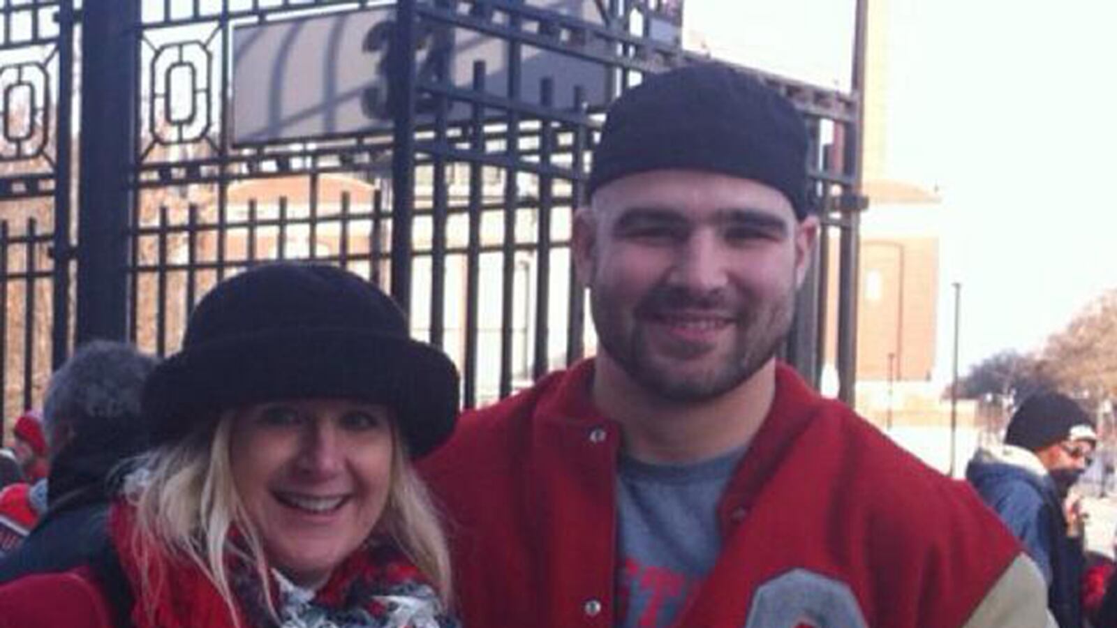 cheats/2014/11/29/ohio-state-football-player-missing/141129-missing-ohio-cheat_klt35i