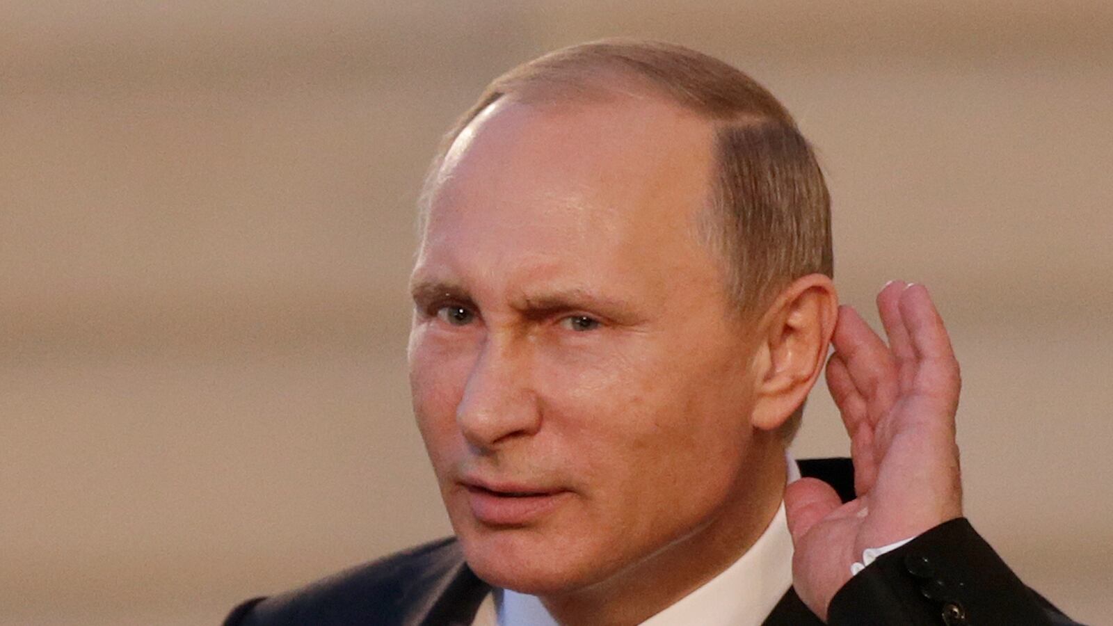 cheats/2015/10/06/report-russia-hits-isis-in-palmyra/151006-russia-cheat_mjjotf