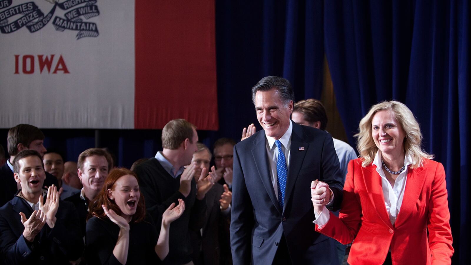 articles/2012/01/03/new-poll-shows-mitt-romney-on-the-cusp-of-iowa-victory/iowa-caucus-romney-khue_caiial