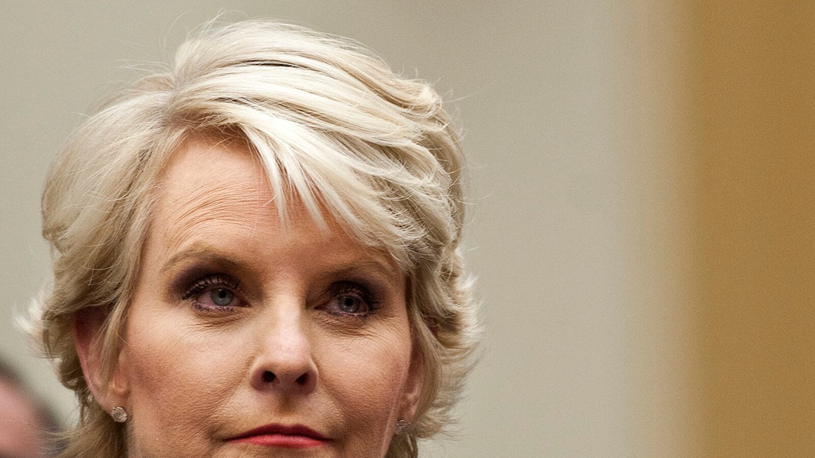 cheats/2012/03/08/cindy-mccain-slams-game-change/cindy-mccain-frown-cheat_jmrmqm