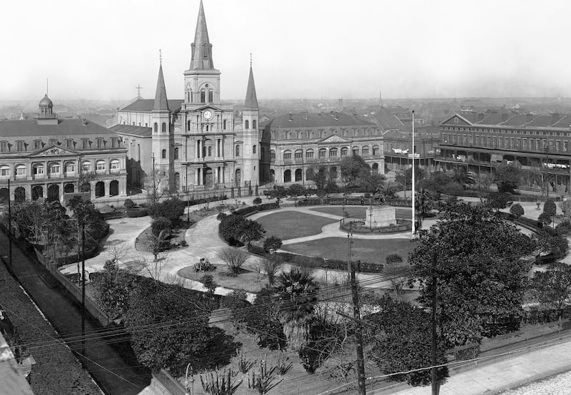 190206-old-absinthe-house-embed2_oh55ot