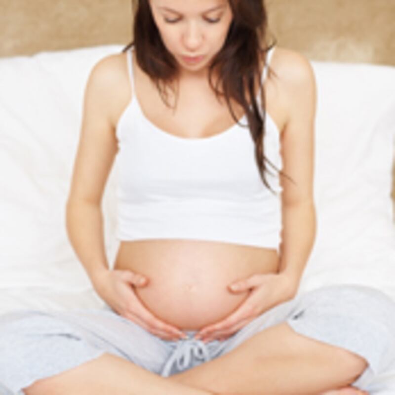 articles/2010/09/09/home-birth-horror-stories-women-who-have-lost-children-telltheir-stories/friedman-home-birth-2_124769_ykthir