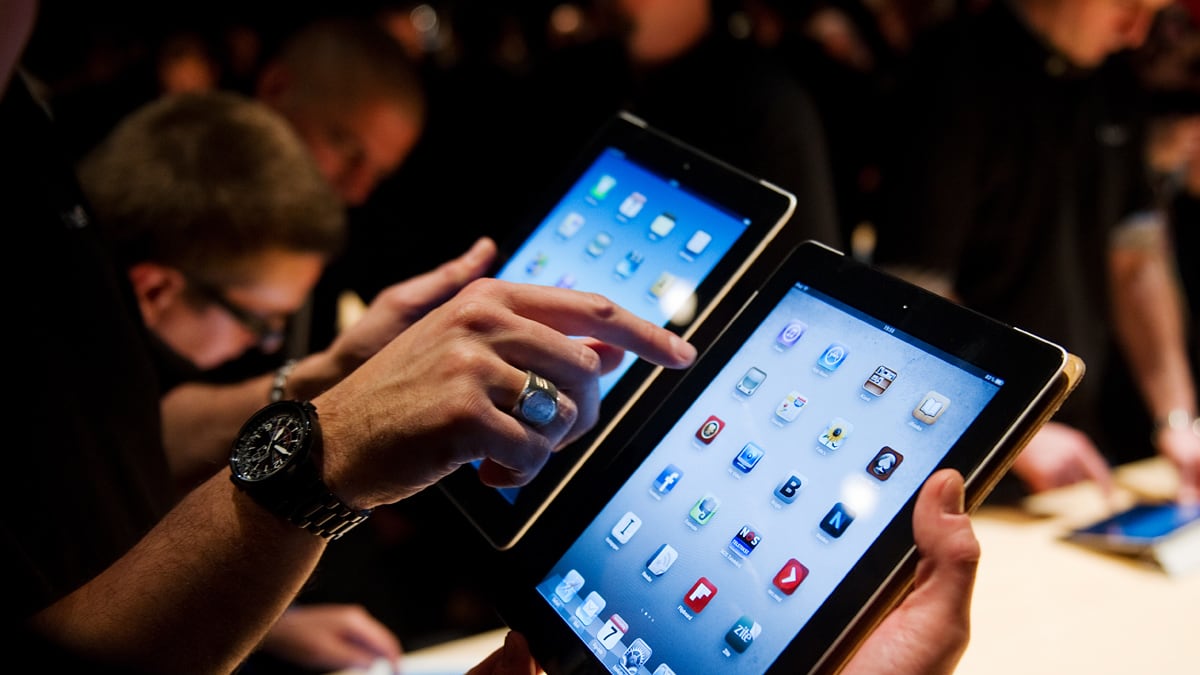 cheats/2012/03/12/new-ipad-sales-to-top-one-million/ipad-sales-cheat_mybgod