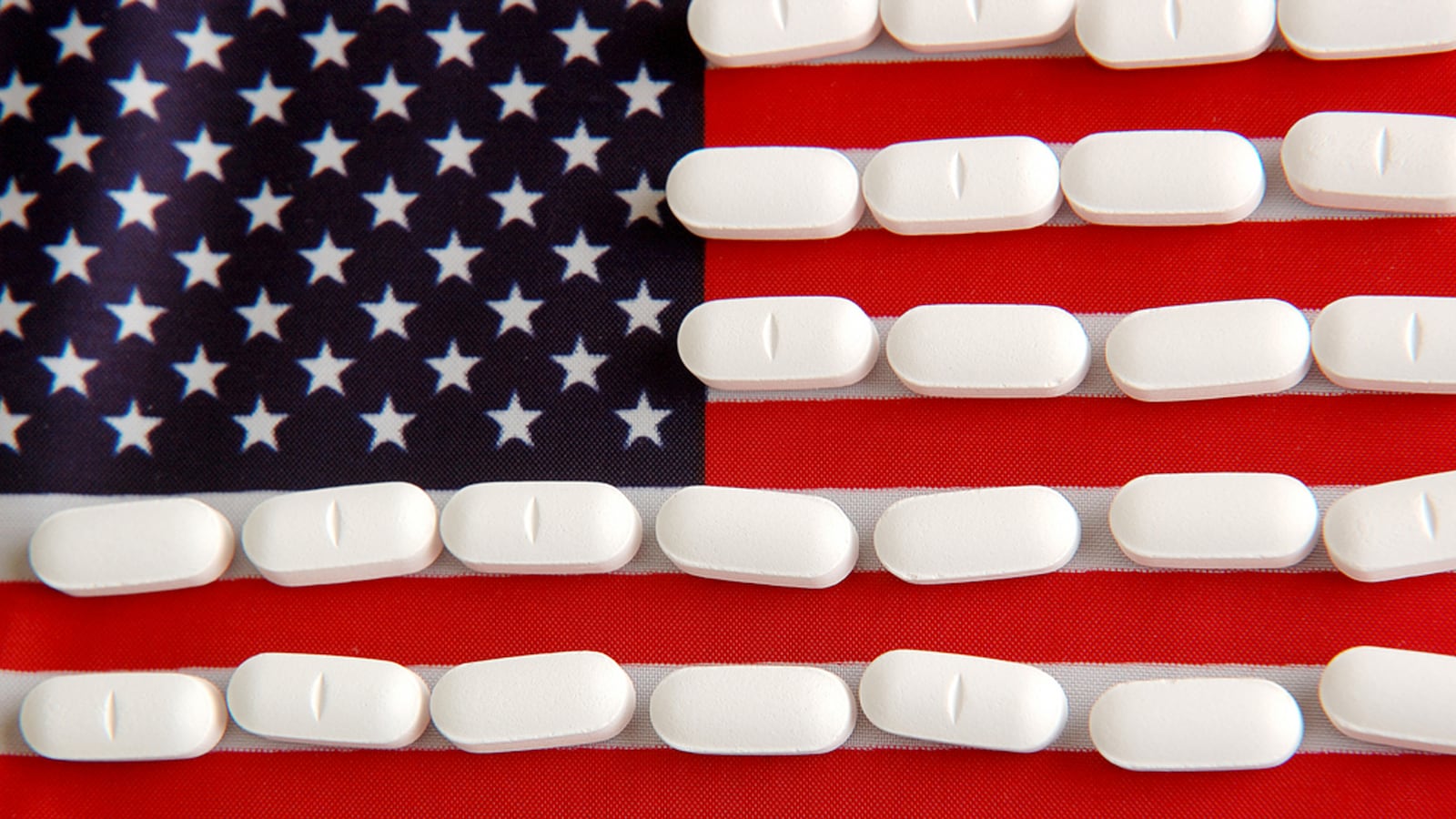 articles/2014/08/27/dea-s-painkiller-crackdown-too-little-too-late/140826-saunders-pills-tease_sgilwn