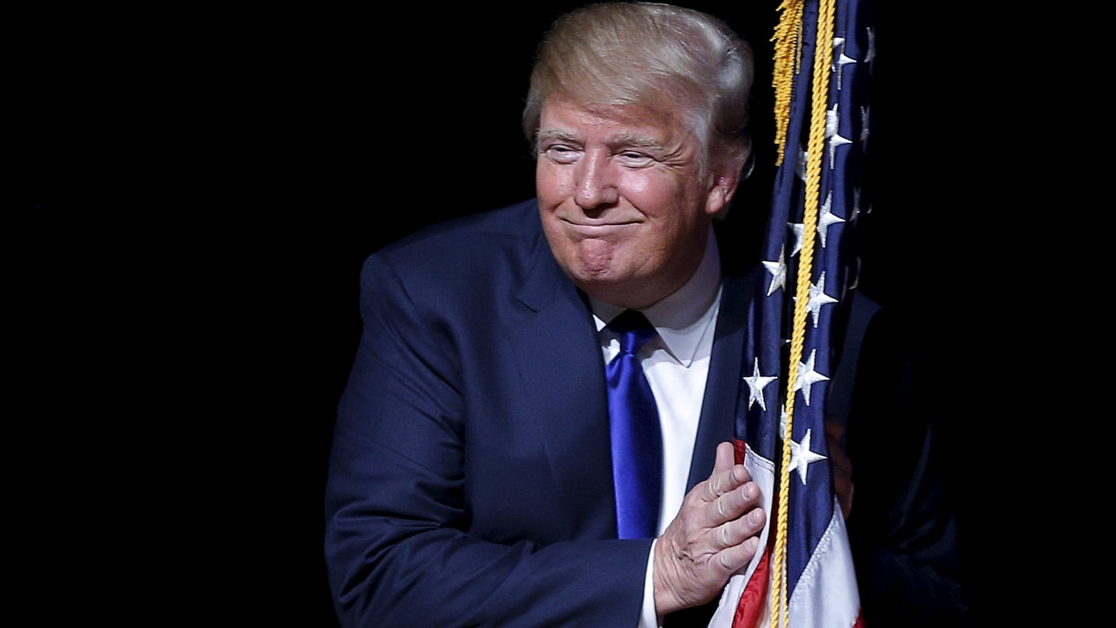 170810-lewis-trump2020-tease_gbdc4y