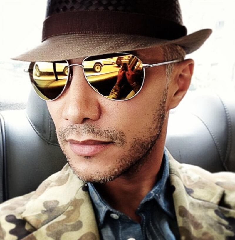 galleries/2013/04/21/kim-kardashian-ke-ha-more-celebrity-twitter-pictures-photos/130418-twit-pics-manuel_qzzjtc