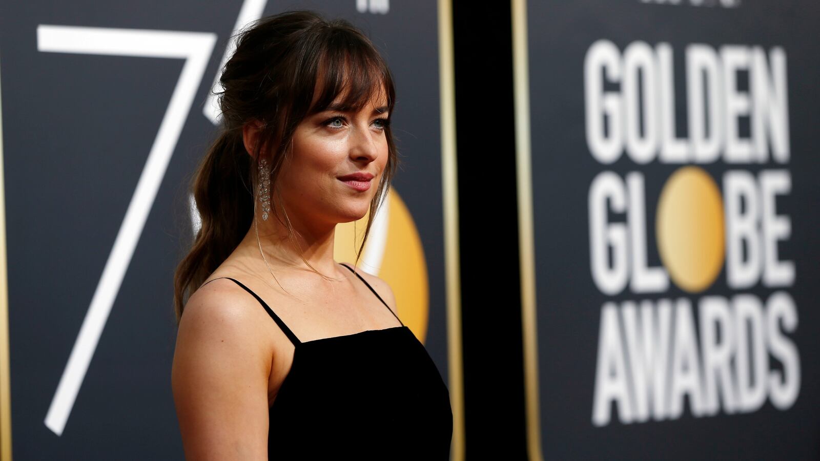 180211-fifty-shades-box-office-cheat_llw4yq