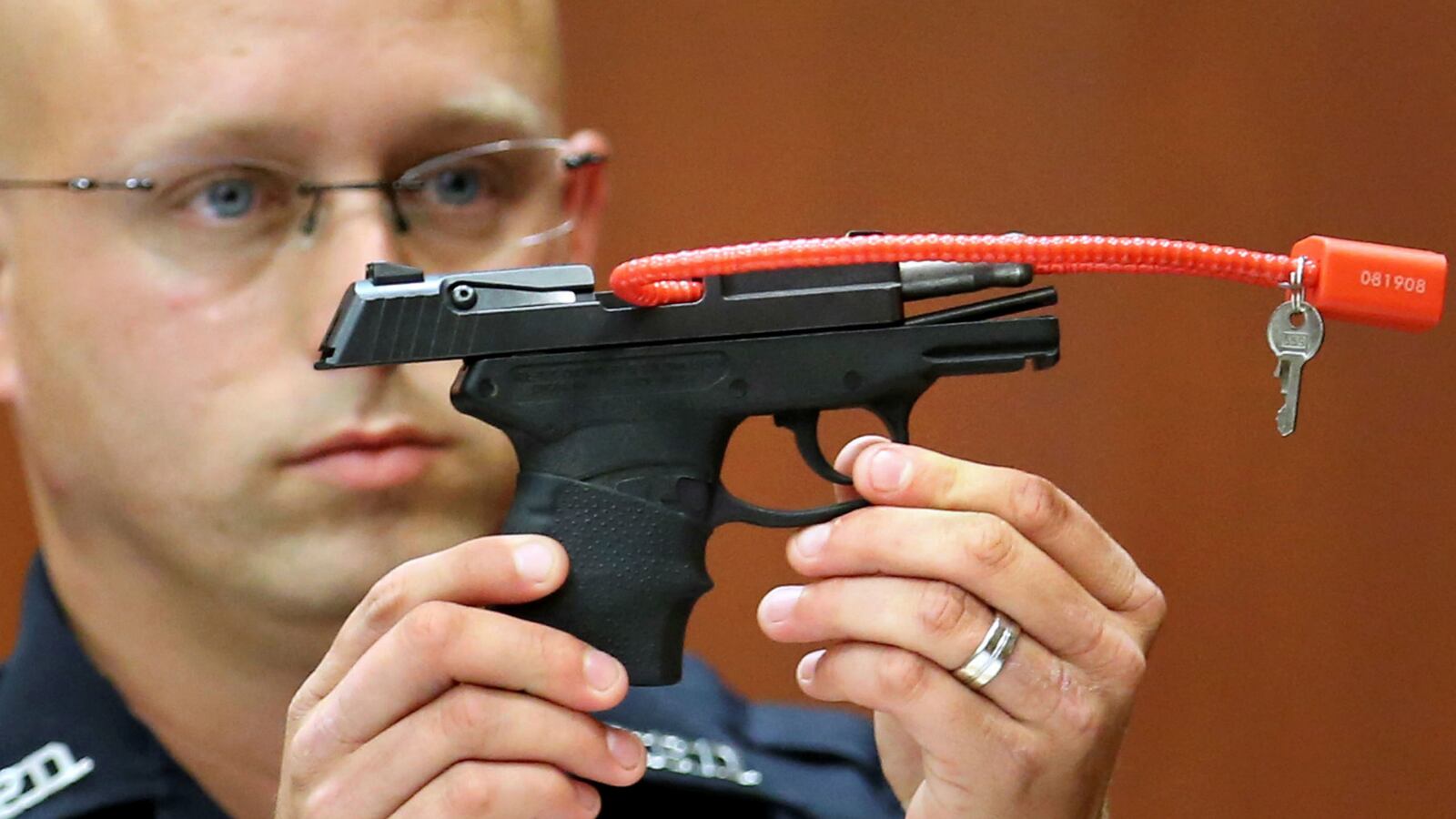 cheats/2016/05/16/zimmerman-tries-selling-gun-again-asks-500k/160512-zimmerman-gun-kirell_u0bc4x