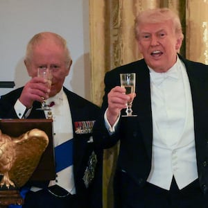 Britain's King Charles and U.S. President Donald Trump raise a toast during a state dinner for the King and Queen Camilla at the White House in Washington, D.C., U.S., April 28, 2026. REUTERS/Suzanne Plunkett