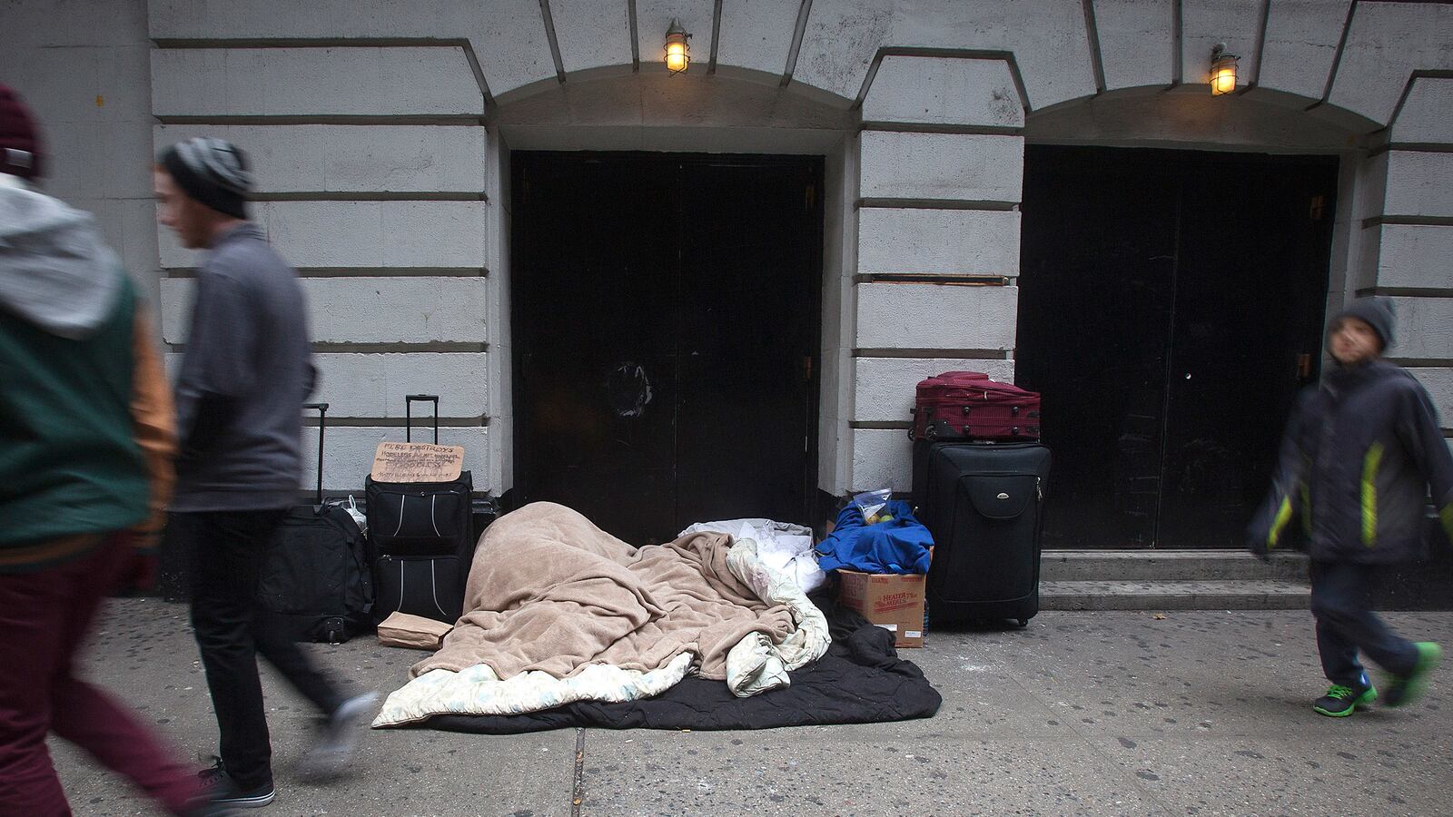 cheats/2015/01/27/homeless-for-juno-no-shelter-from-the-storm/150126-siegelnyc-homeless-tease_pdo1v2