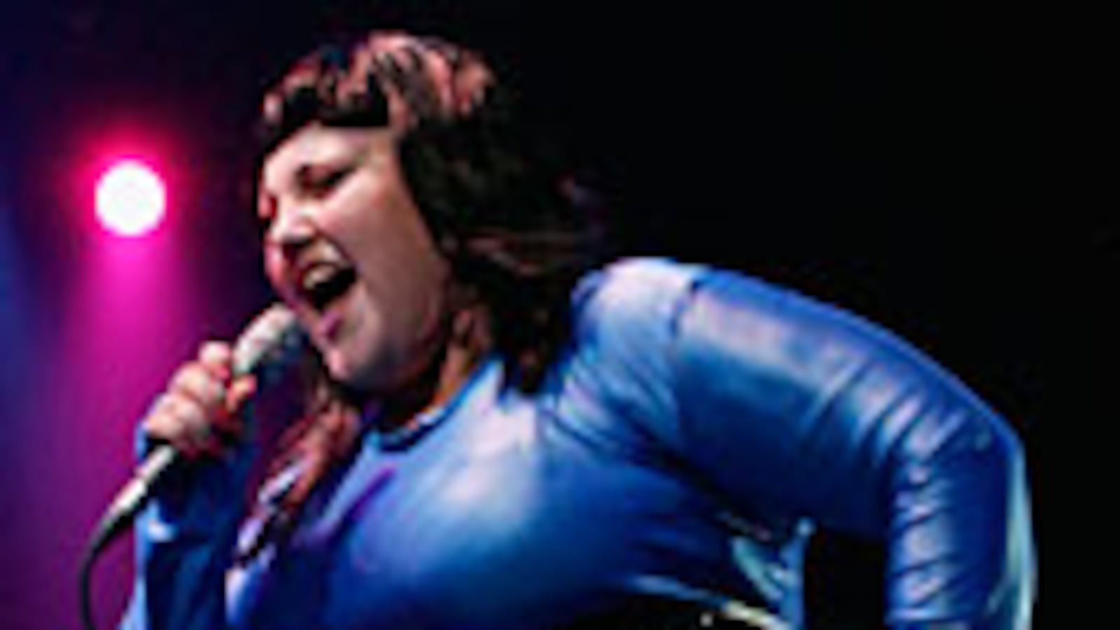 articles/2009/06/25/fat-shionistas-unite/espinosa-fatshionistas_33857_ijtgwz