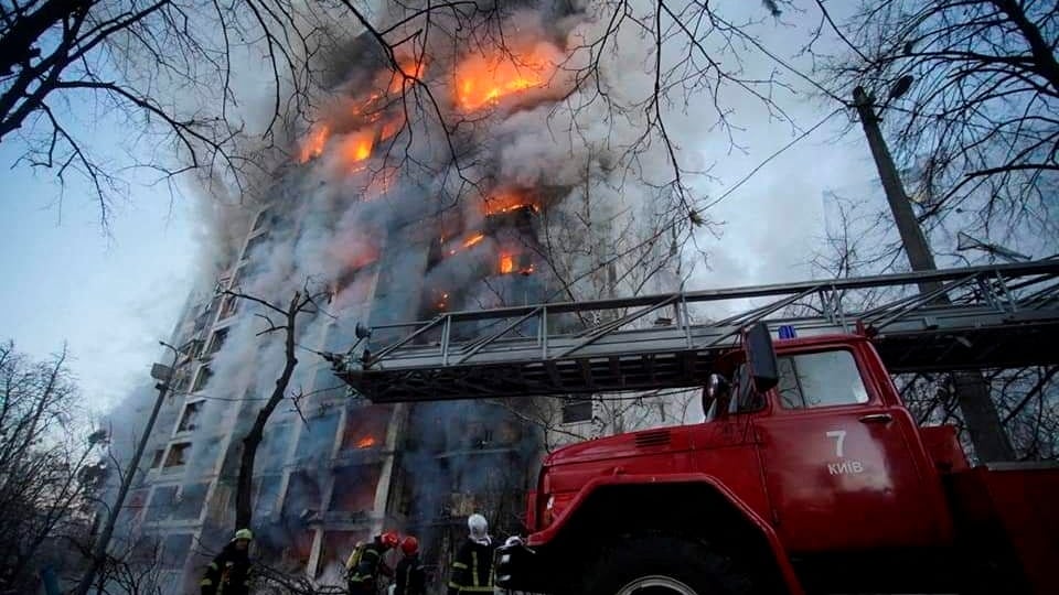 2022-03-15T065845Z_1828463117_RC2U2T9FJF2D_RTRMADP_3_UKRAINE-CRISIS-KYIV_lb86yj