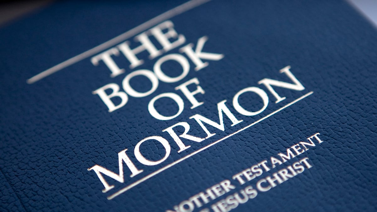 articles/2011/11/23/romney-s-mormon-religion-no-obstacle-for-republicans-if-he-faces-obama/mormons-romney-poll-murphy_vel7pn