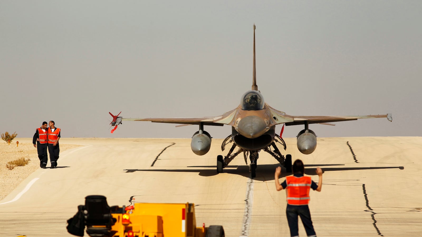 articles/2014/07/07/israel-needs-better-war-technology/140706-green-israel-war-tech-tease_aevin1