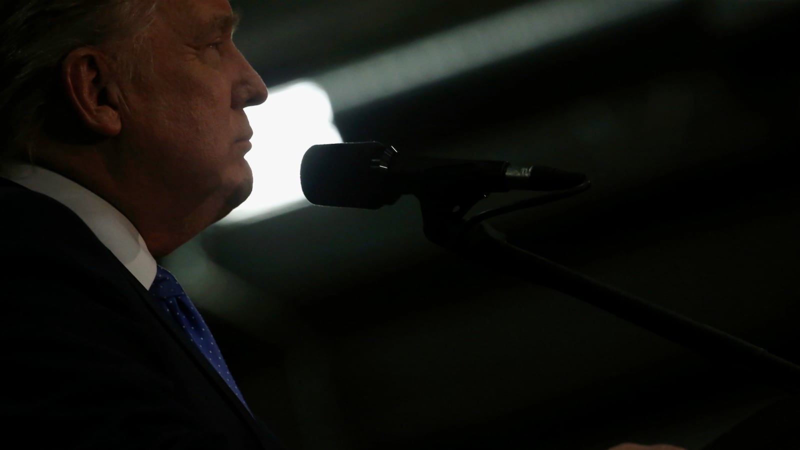 cheats/2016/10/22/report-facebook-employees-wanted-trump-s-posts-removed/161022-trump-facebook-posts-hate-cheat_qaltso