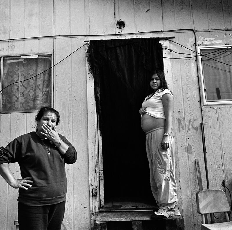 galleries/2012/06/16/california-s-perilous-acres-food-hunger-business-migrants-photos/8-valleyofshadowsanddreams-_kenlight_008_u2gnqf