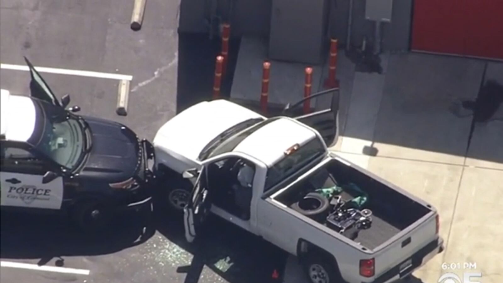 cheats/2016/06/02/gunman-who-shot-2-cops-at-large-in-cali/160602-cop-shot-california-cheat_yngwg6