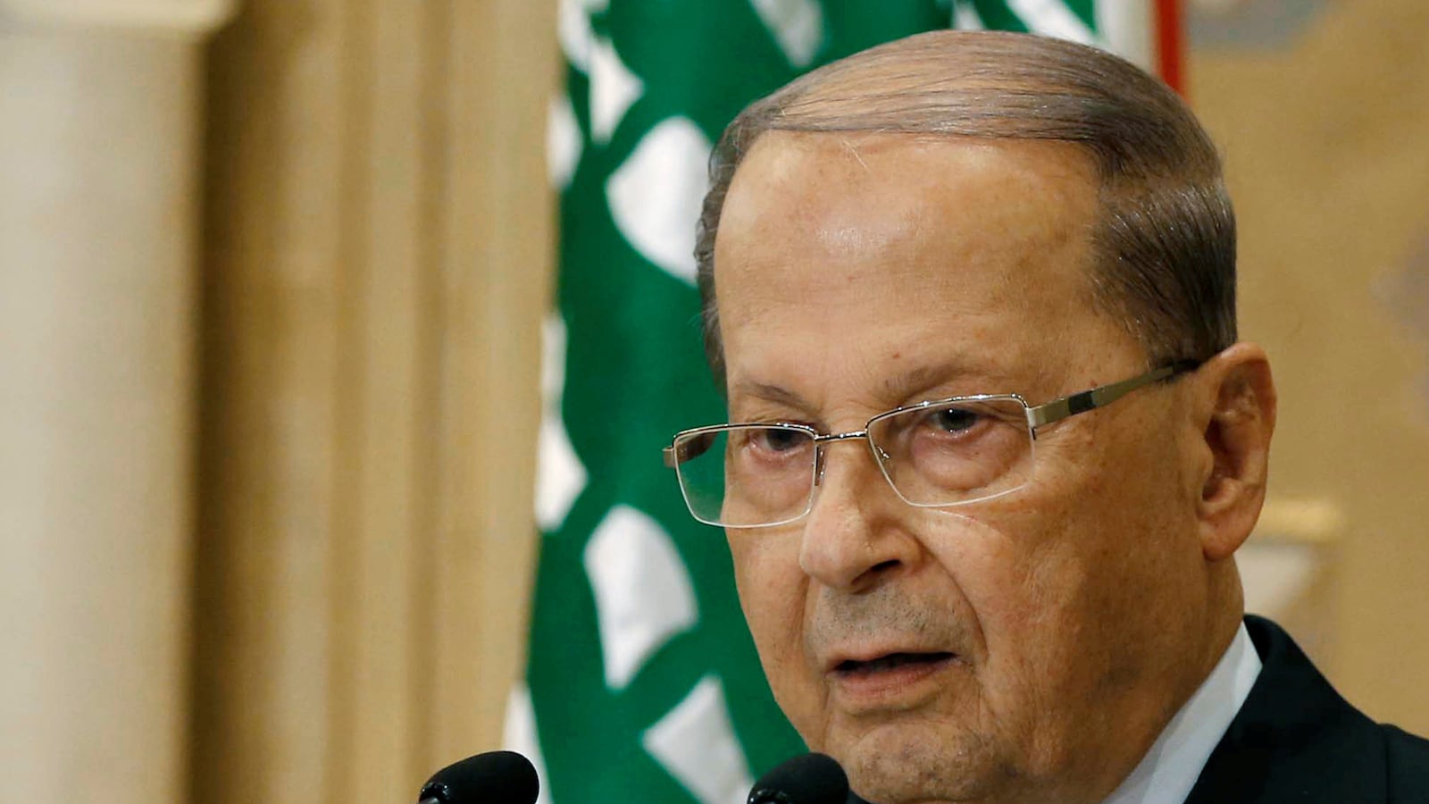 articles/2016/10/31/iran-s-man-in-beirut/161031-rowell-Aoun-tease_mvkami