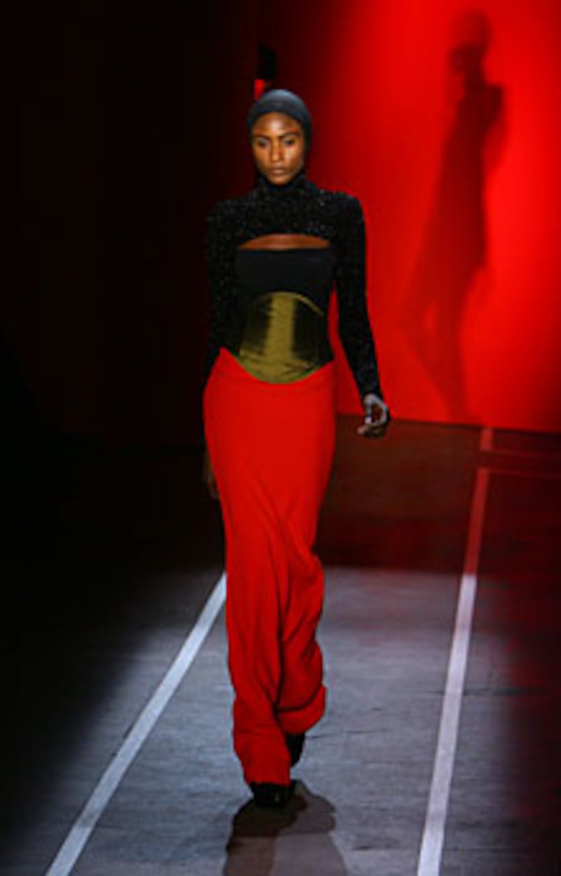 galleries/2009/02/18/neon/neon---jonathan-saunders_ecle9w