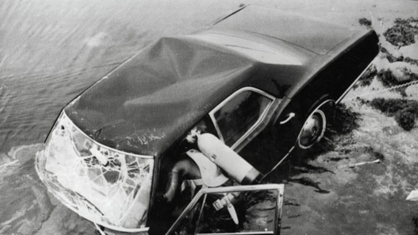 galleries/2009/07/02/nightmare-at-chappaquiddick/chappaquiddick-1_xpf0u9