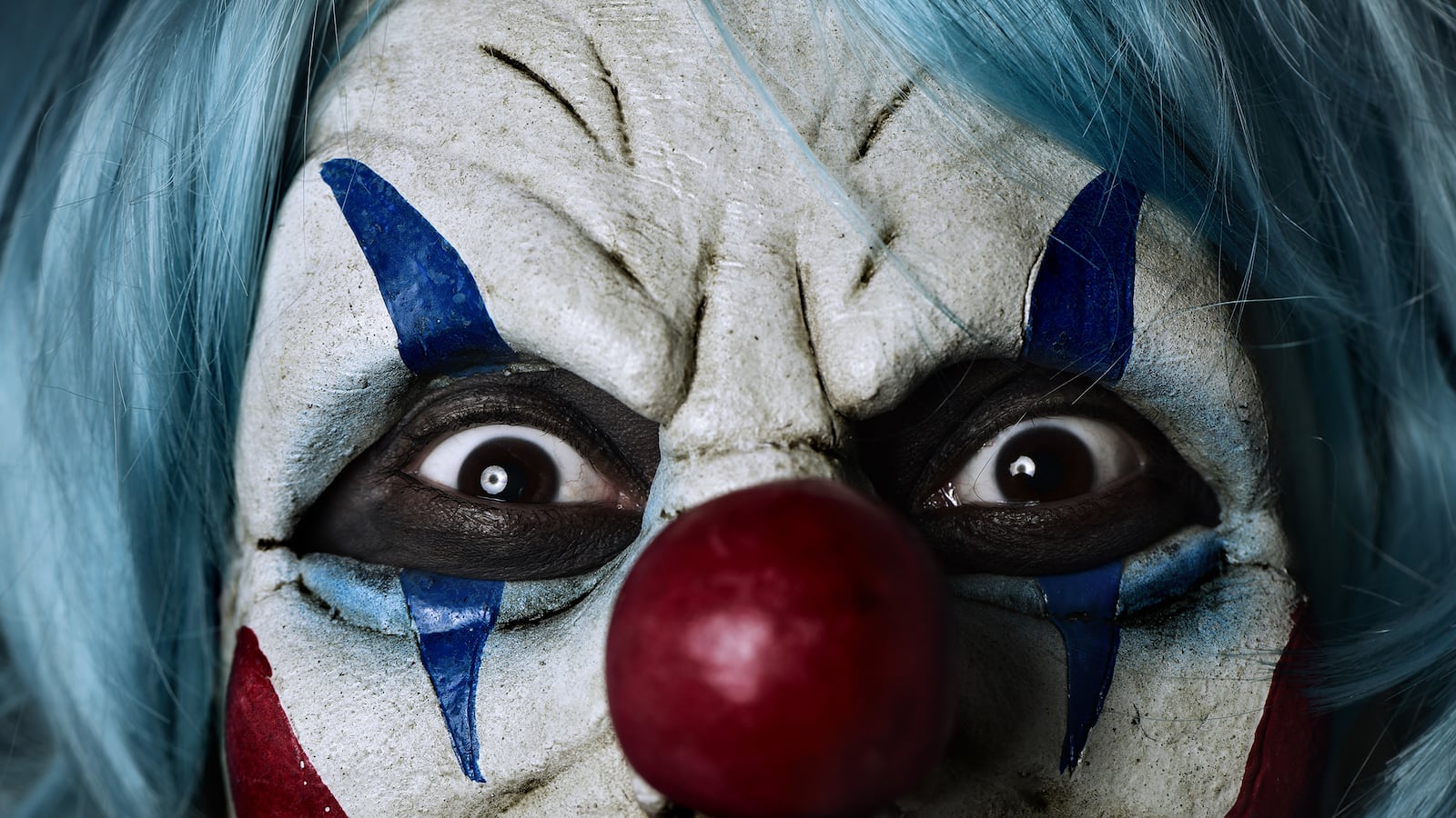 articles/2016/10/31/woman-claims-clowns-beat-her-up-cops-say-she-s-the-real-bozo/161031-weill-clown-lies-tease_ywz0no