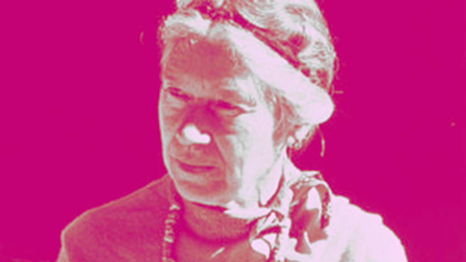 171209-troy-Elsa_Gidlow_tease_loymlt