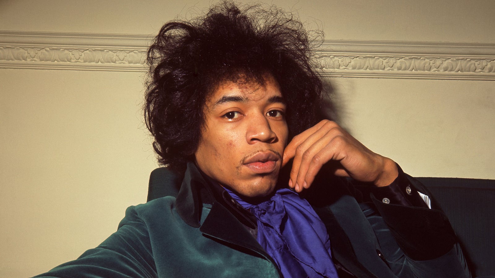 articles/2017/05/13/how-jimi-hendrix-set-black-artists-stone-free/170513-williams-jimi-hendrix-tease_au0hip