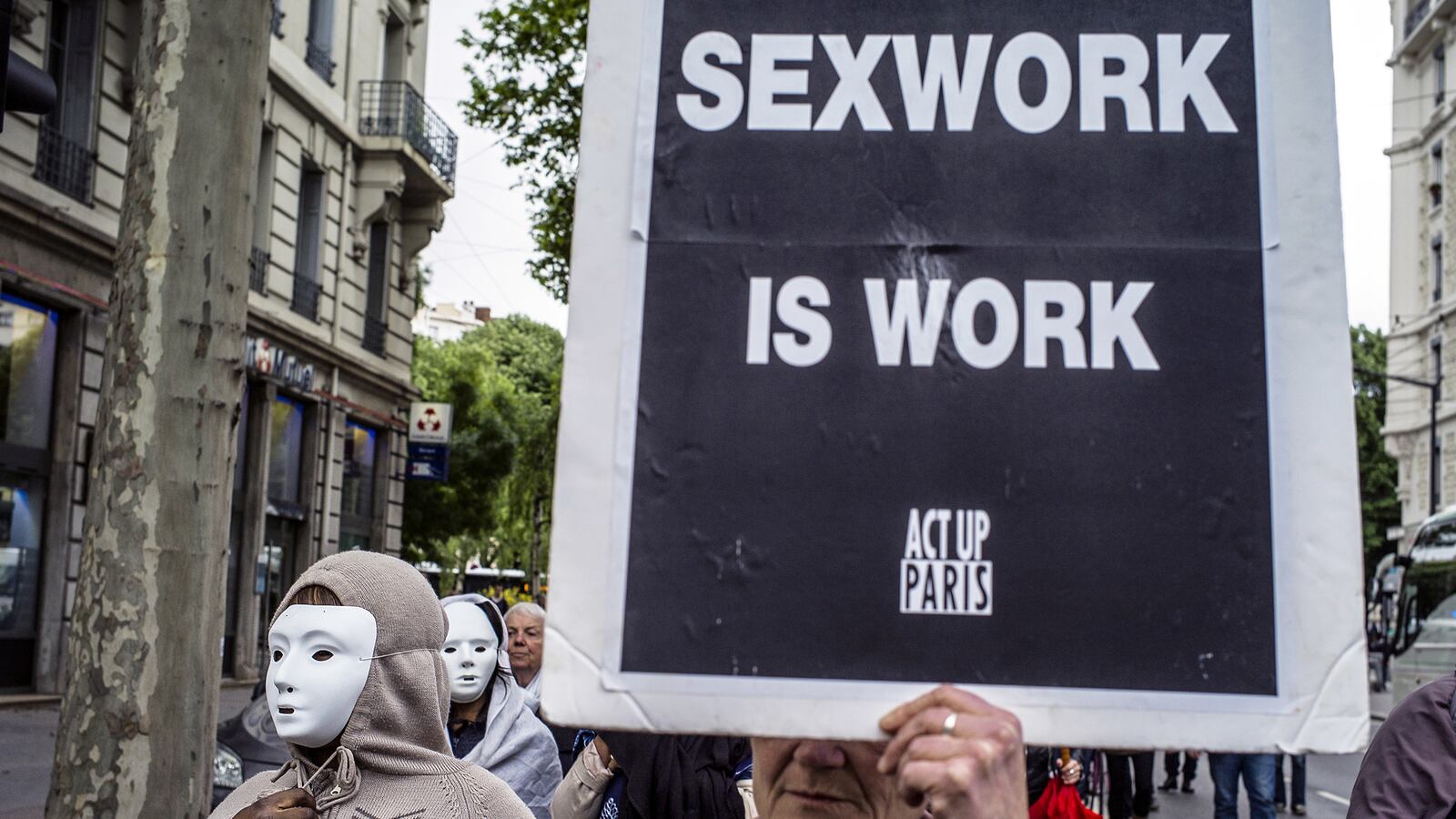 articles/2015/09/02/sex-workers-to-feds-go-f-k-yourself/150902-adams-sex-workers-tease_qnaboo