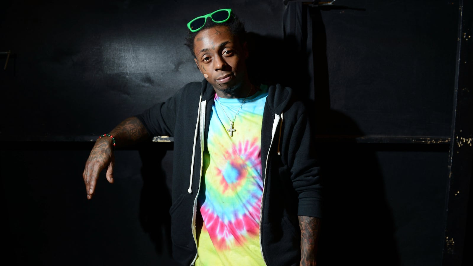 articles/2013/03/17/lil-wayne-hospitalization-what-the-hell-is-sizzurp/130316-leon-sizzup-tease-embed_tksmui