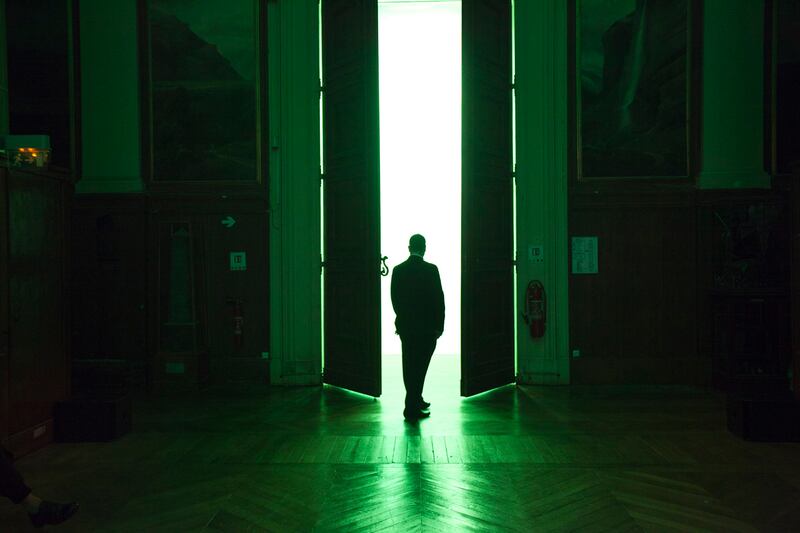 galleries/2011/06/26/john-galliano-to-givenchy-backstage-at-paris-fashion-week/crop-mugler-1151_llizaz