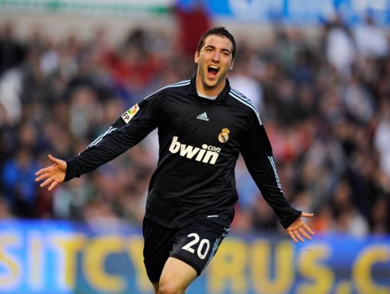 galleries/2010/06/05/world-cup-hotties/world-cup-hotties---gonzalo-higuain_rkhd46