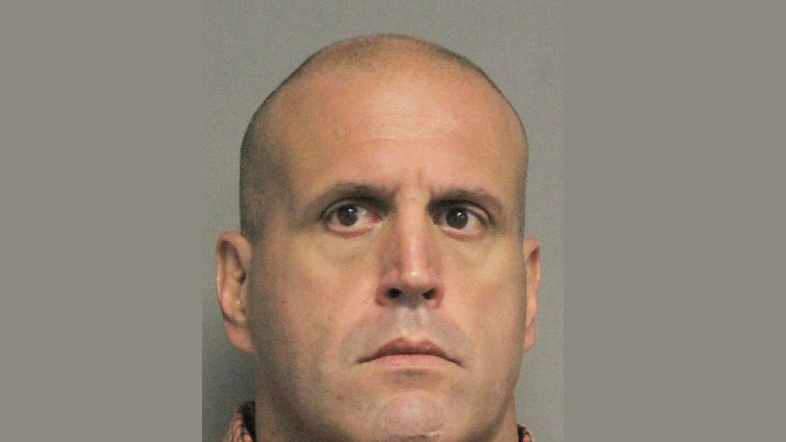 cheats/2016/09/16/cop-fired-arrested-for-kicking-handcuffed-man/160916-gretna-officer-cheat_npxeeo