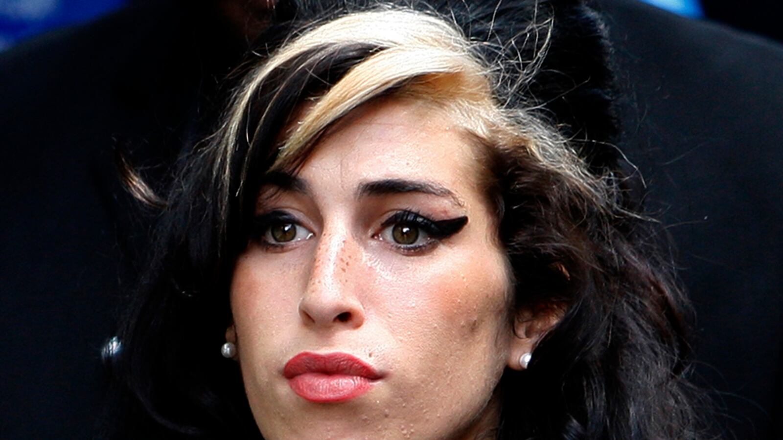 cheats/2011/07/25/winehouse-autopsy-inconclusive/amy-winehouse-autopsy-cs_t8pqrr